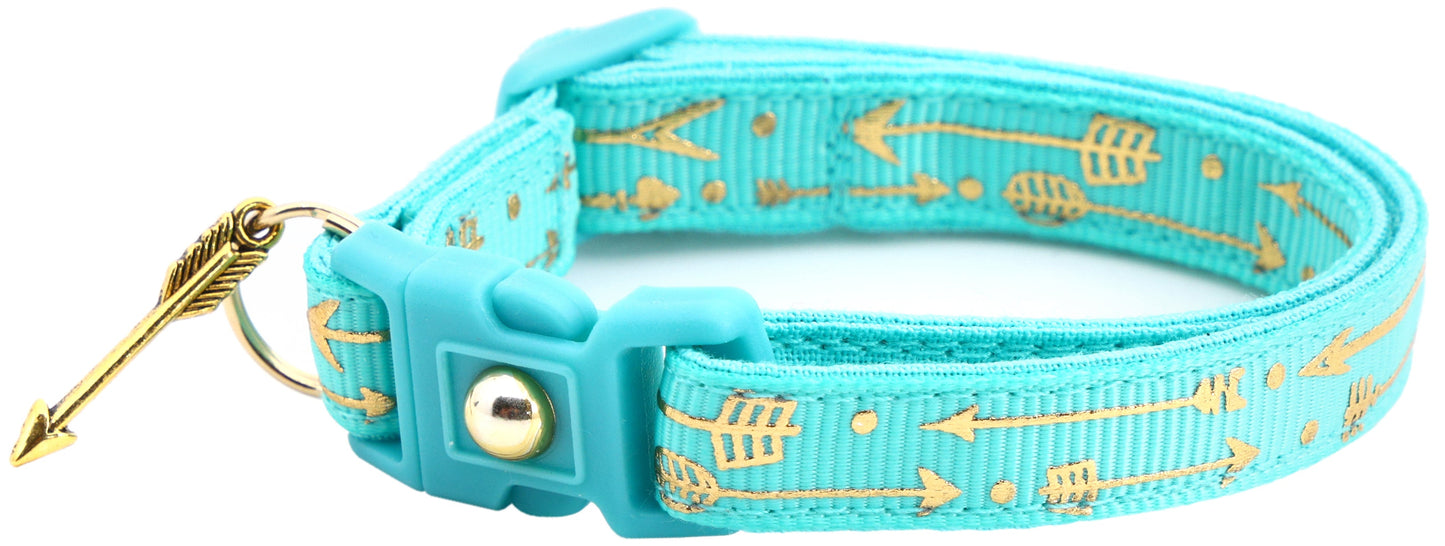 Metallic Gold Arrows Breakaway Cat Collar-14